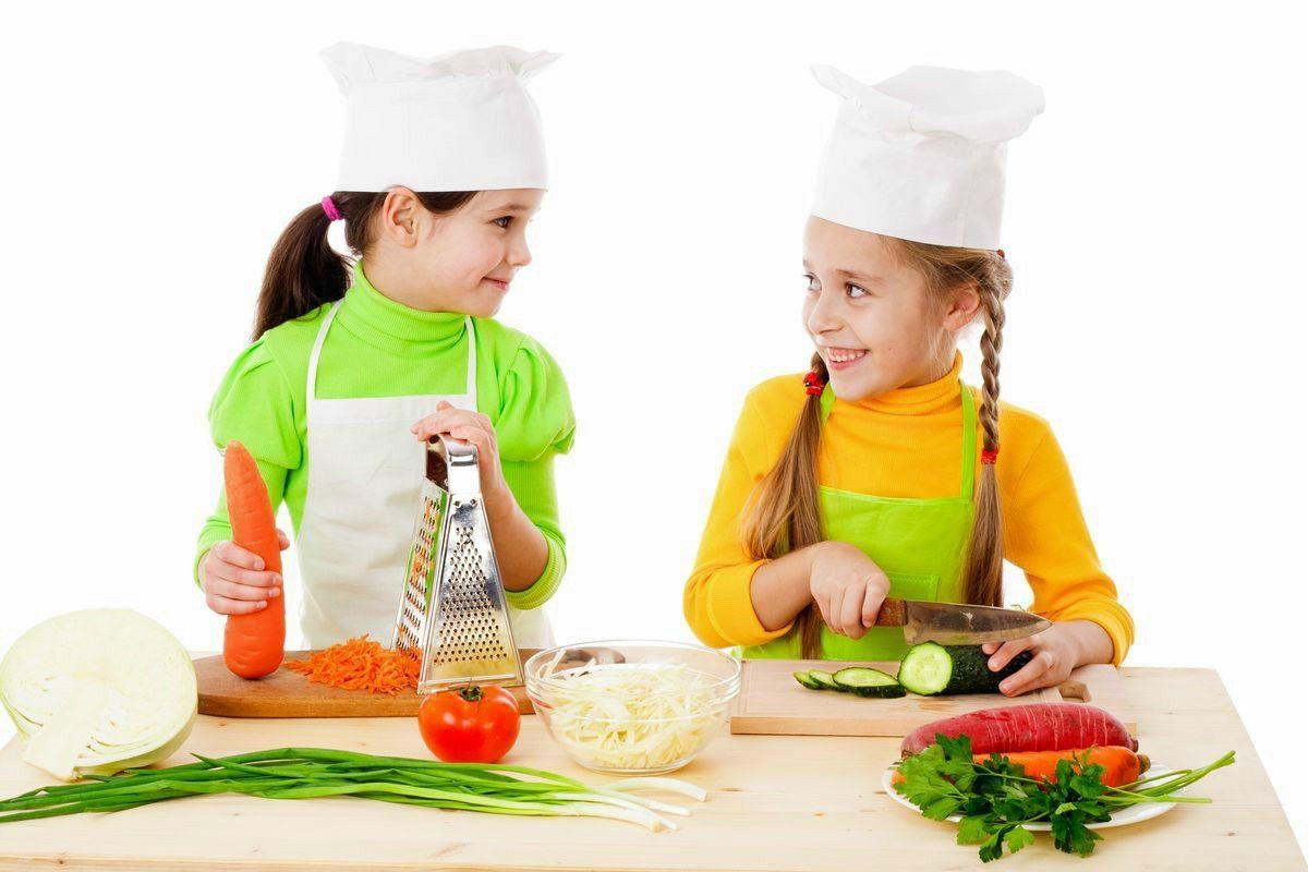 kids-cooking_two-little-girls-cooking